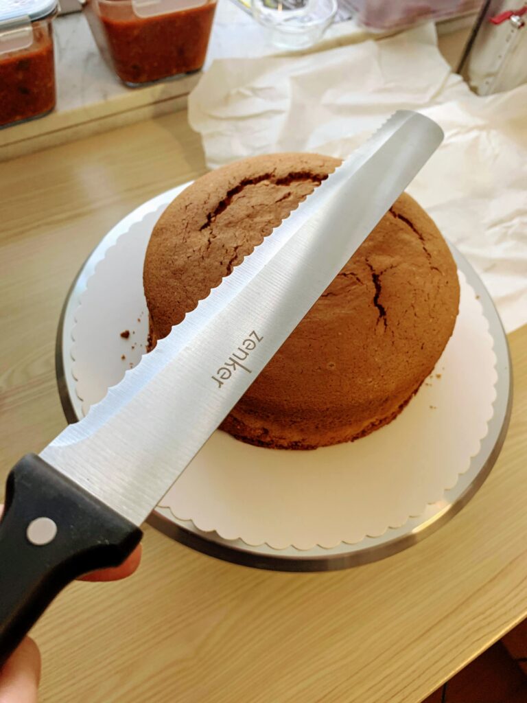 fertigen bisquitboden anschneiden