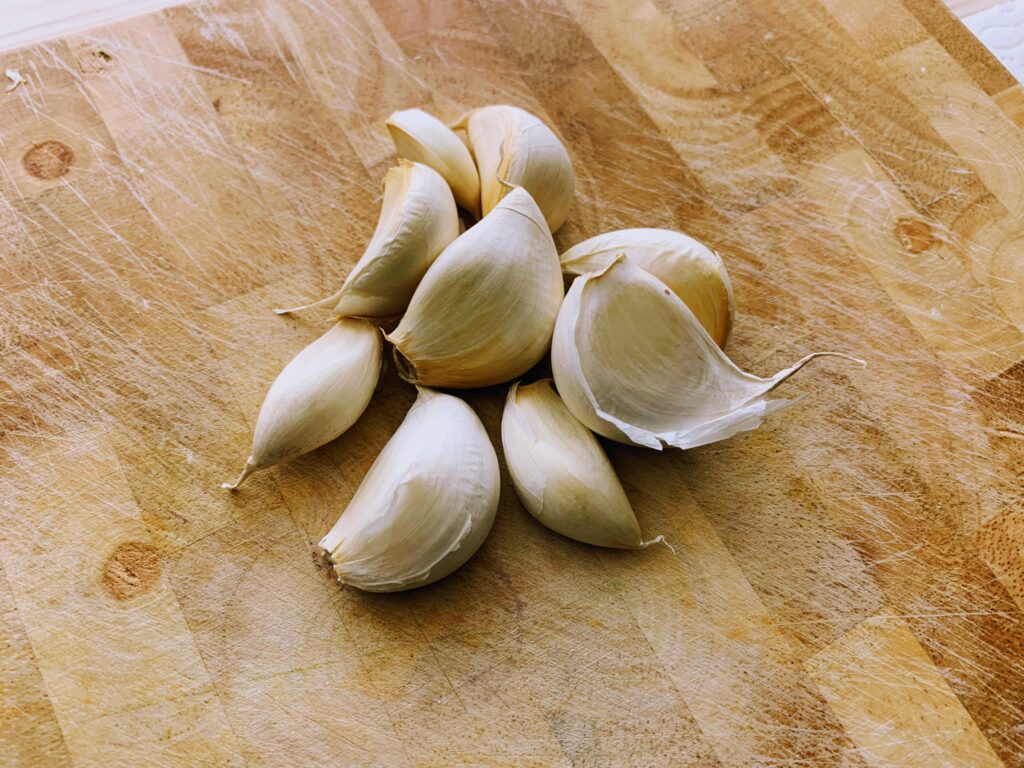 she did not, in fact, use only 3 cloves of garlic. more like 6-7.