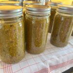 salsa verde in gläsern