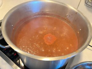 tomatensauce mit chilies